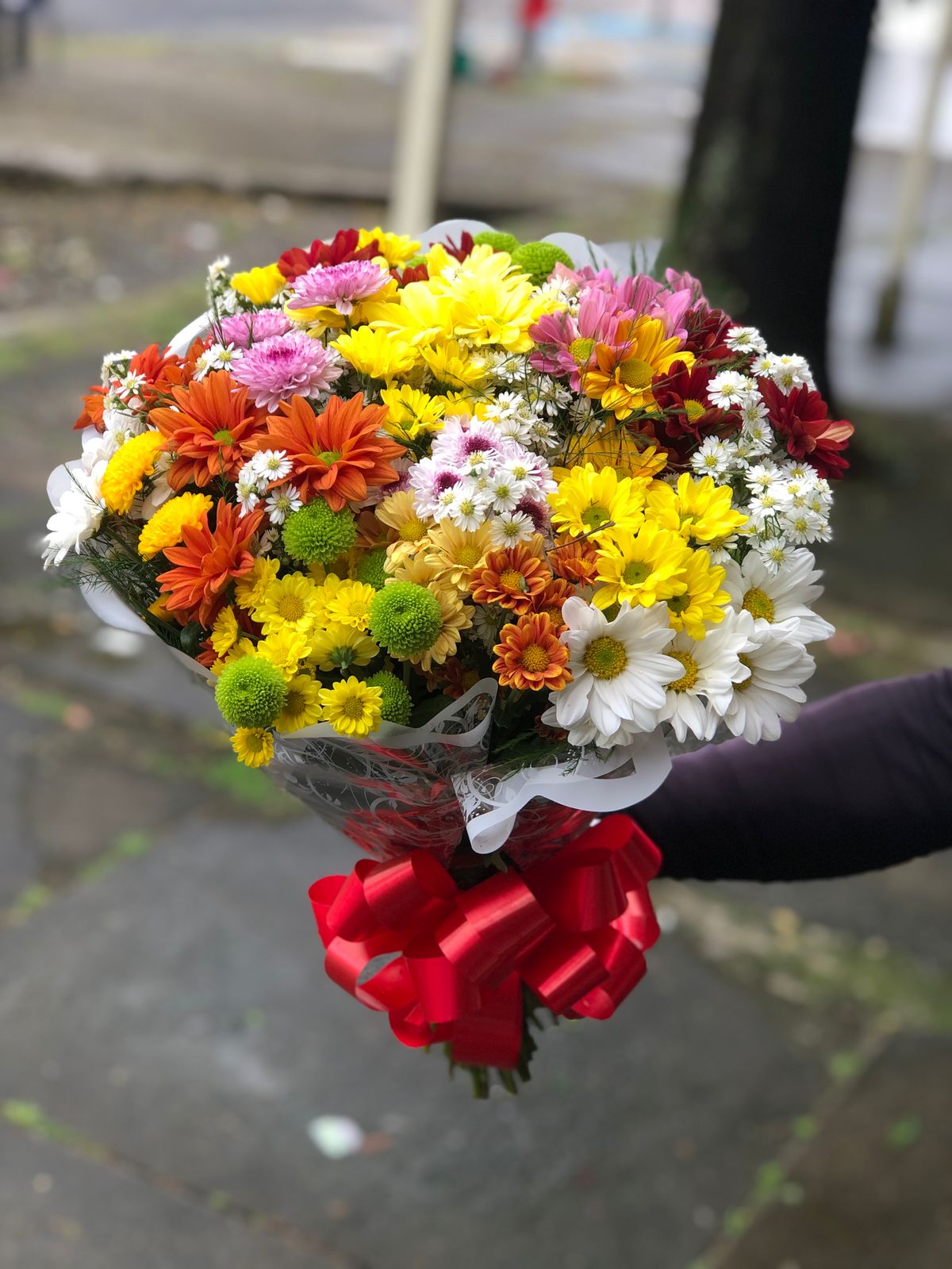 Buquê simples de flores do campo
